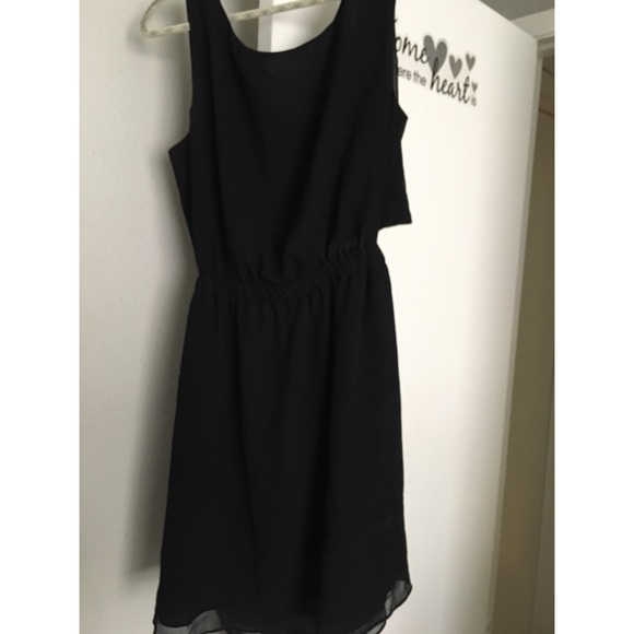 Black formal dress - Picture 2 of 2